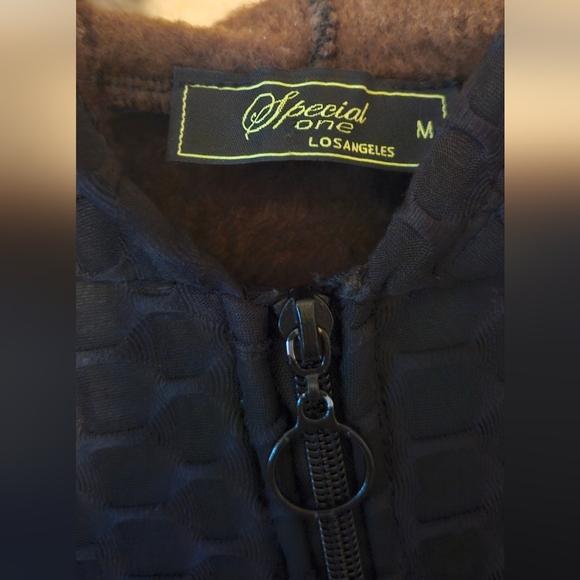 Matching leggings and zip up jacket - Picture 4 of 4